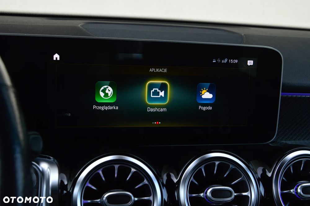 Mercedes-Benz GLB 250 4-Matic AMG Line 8G-DCT - 28