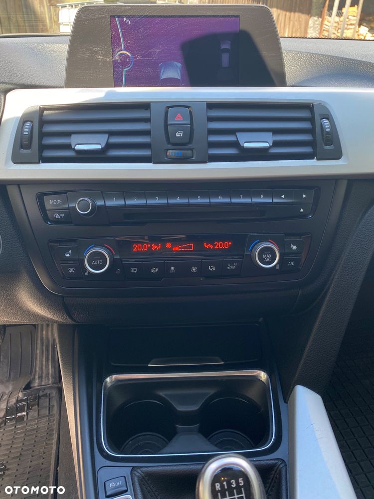 BMW Seria 3 318d DPF - 24
