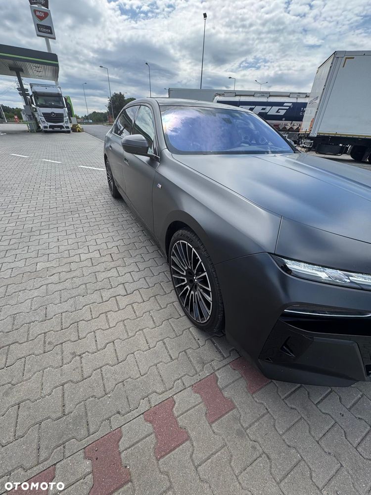 BMW Seria 7 740d xDrive mHEV Nero Lusso Edition sport - 20