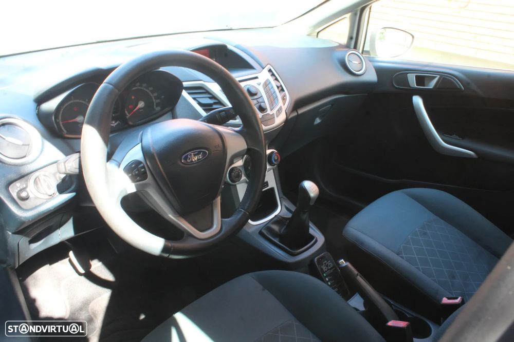 Ford Fiesta 1.4 TDCI Techno 104g - 25