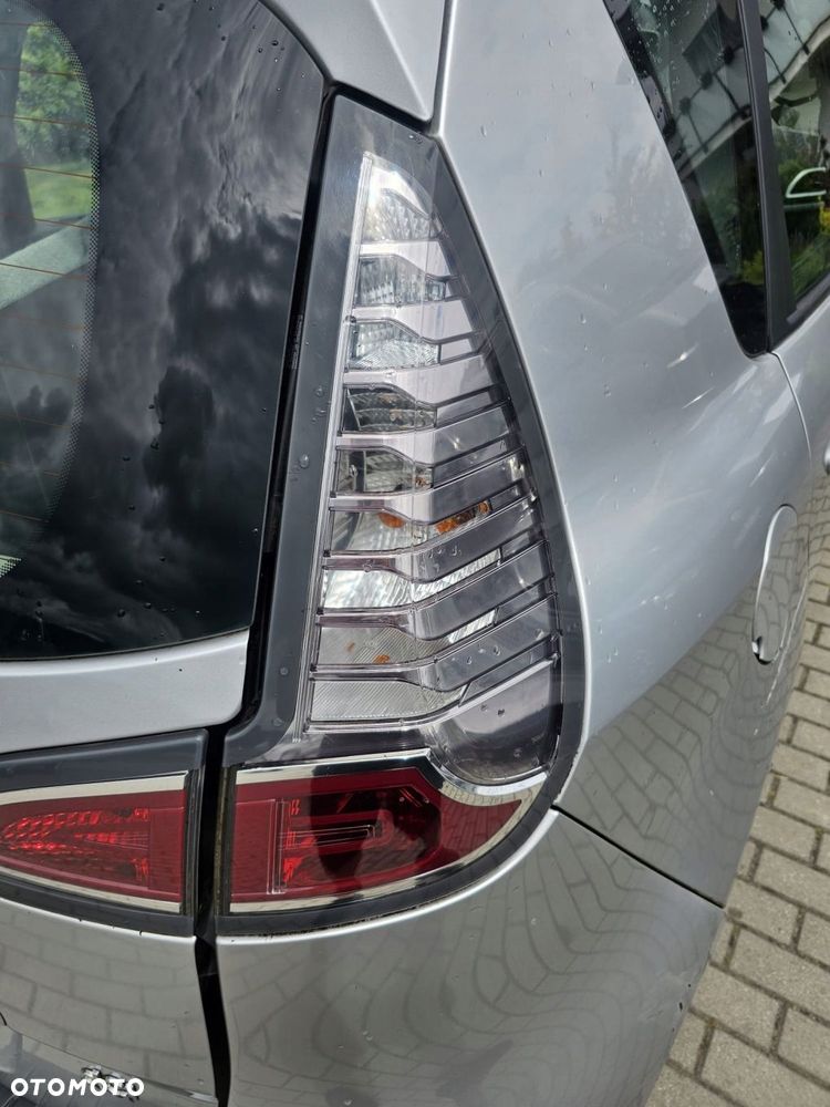 lampa prawa tylna renault scenic iii lift - 1