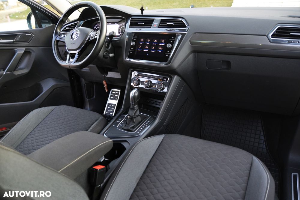 Volkswagen Tiguan 2.0 TDI SCR 4MOTION DSG R-Line - 12