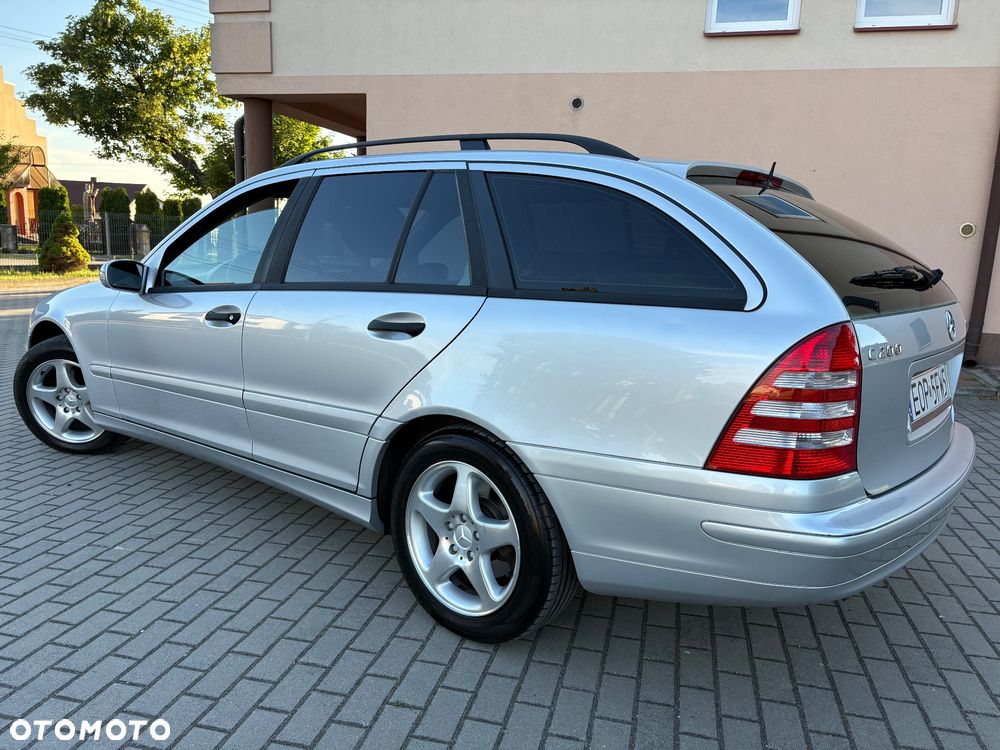 Mercedes-Benz Klasa C 200 CDI Elegance - 17