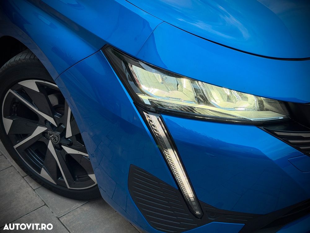 Peugeot 308 1.2 L PureTech Turbo S&S EAT8 Allure Pack - 11