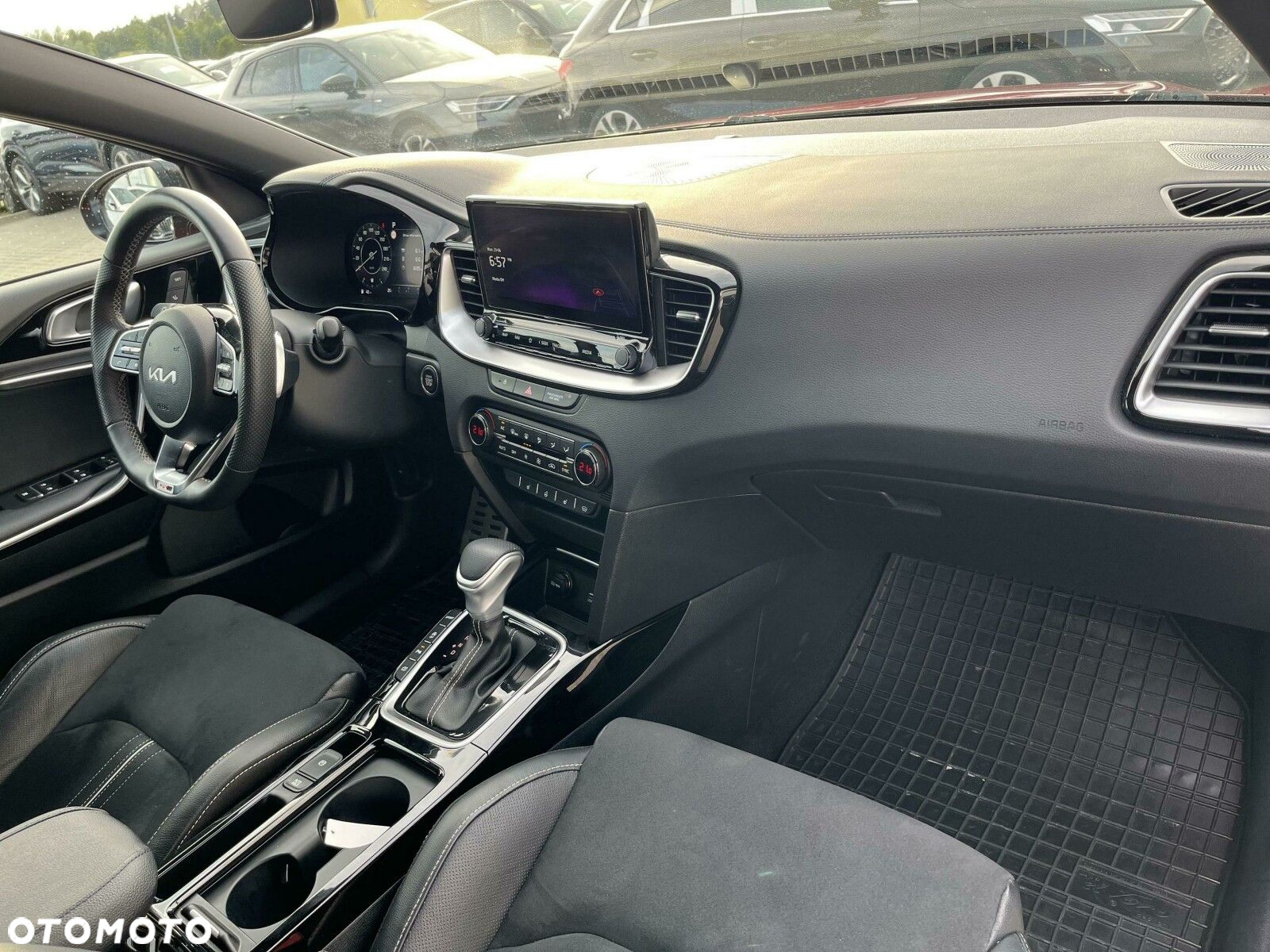 Kia XCeed - 11