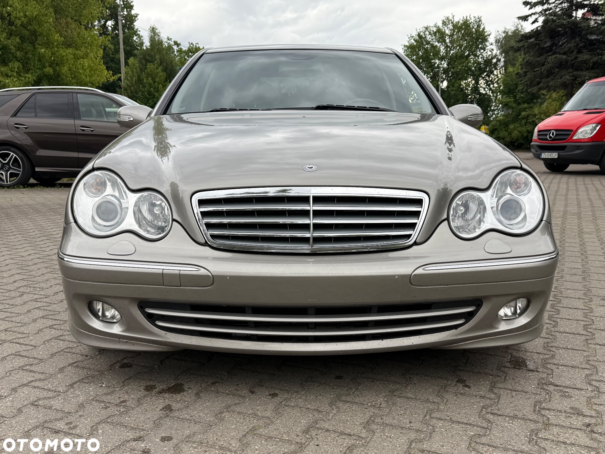 Mercedes-Benz Klasa C 350 Elegance - 30