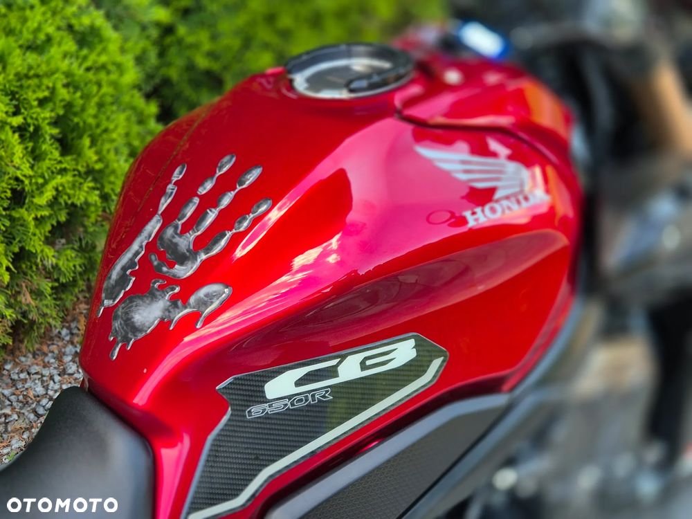Honda CB - 12
