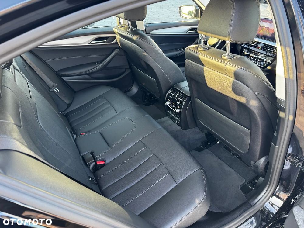 BMW Seria 5 520d Sport Line sport - 22
