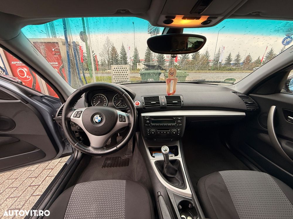 BMW Seria 1 120i - 10