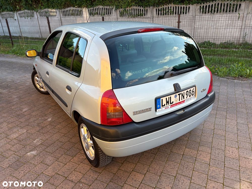 Renault Clio - 14