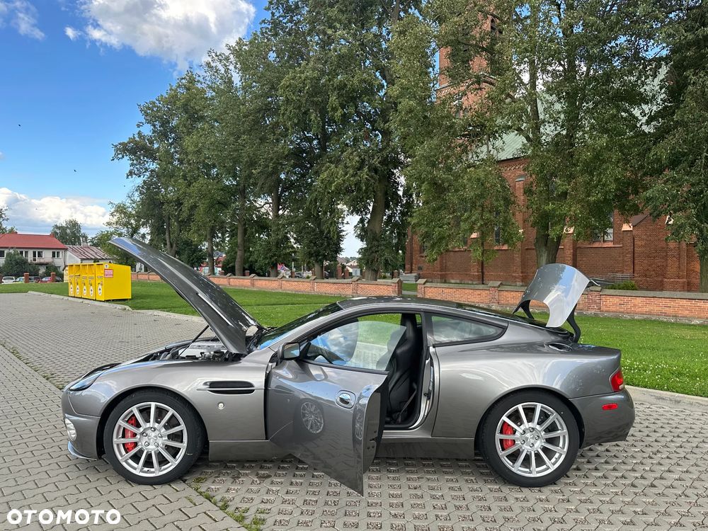 Aston Martin V12 Vanquish - 23