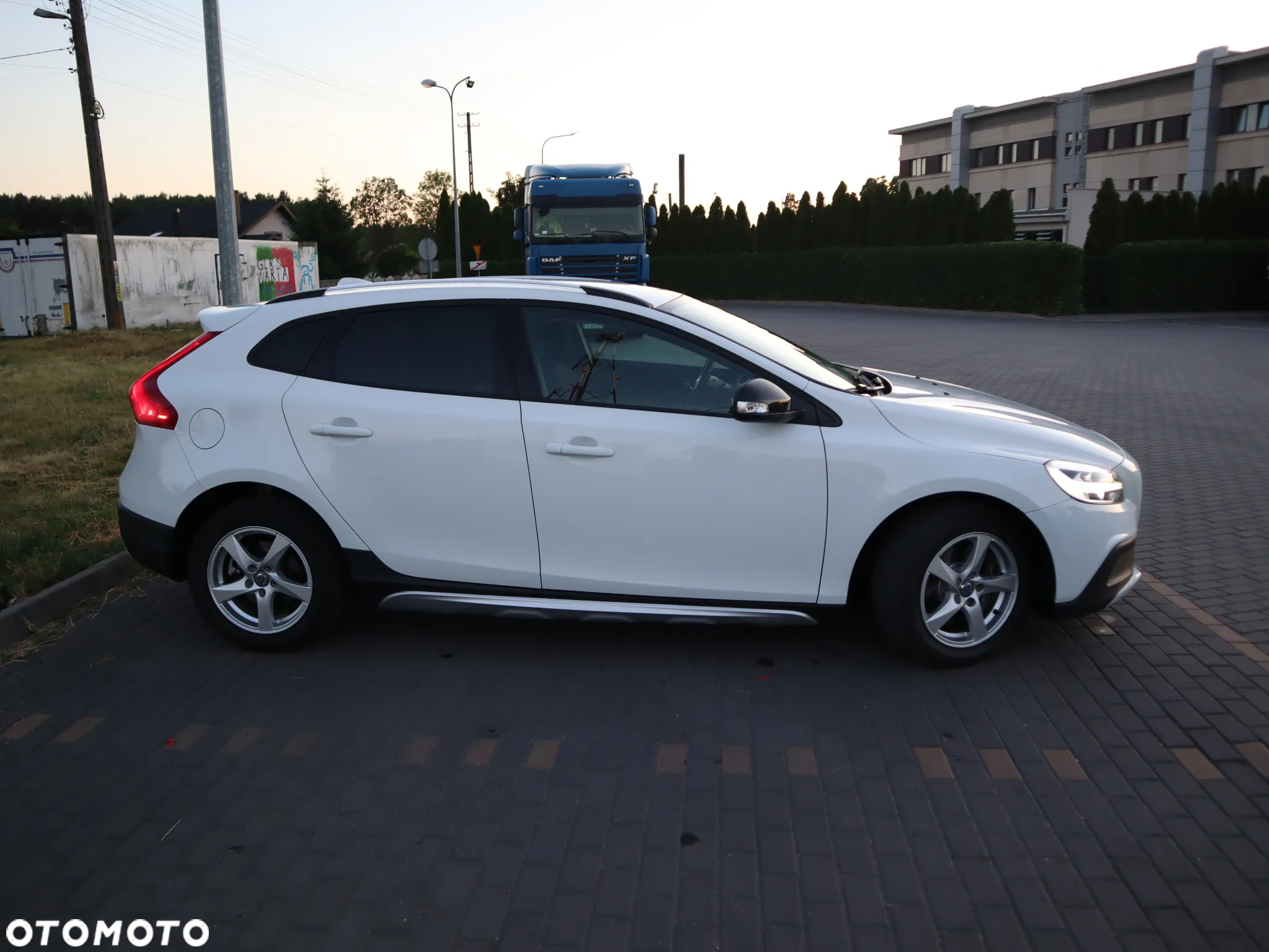 Volvo V40 Cross Country T3 Drive-E Kinetic - 8
