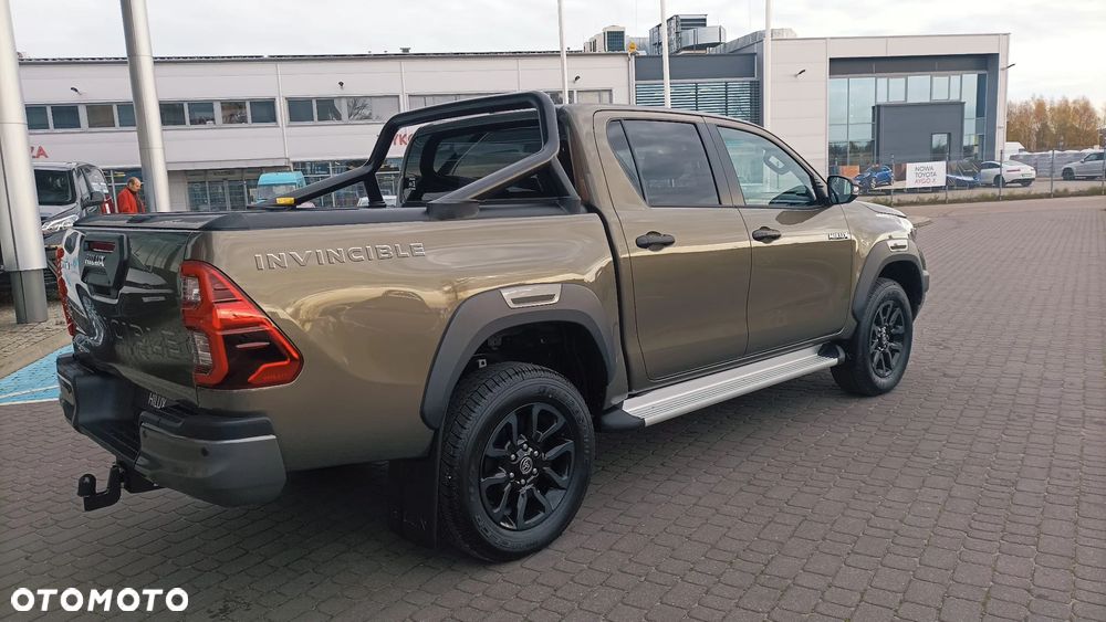 Toyota Hilux 2.8 D-4D mHEV Double Cab Invincible 4x4 - 8