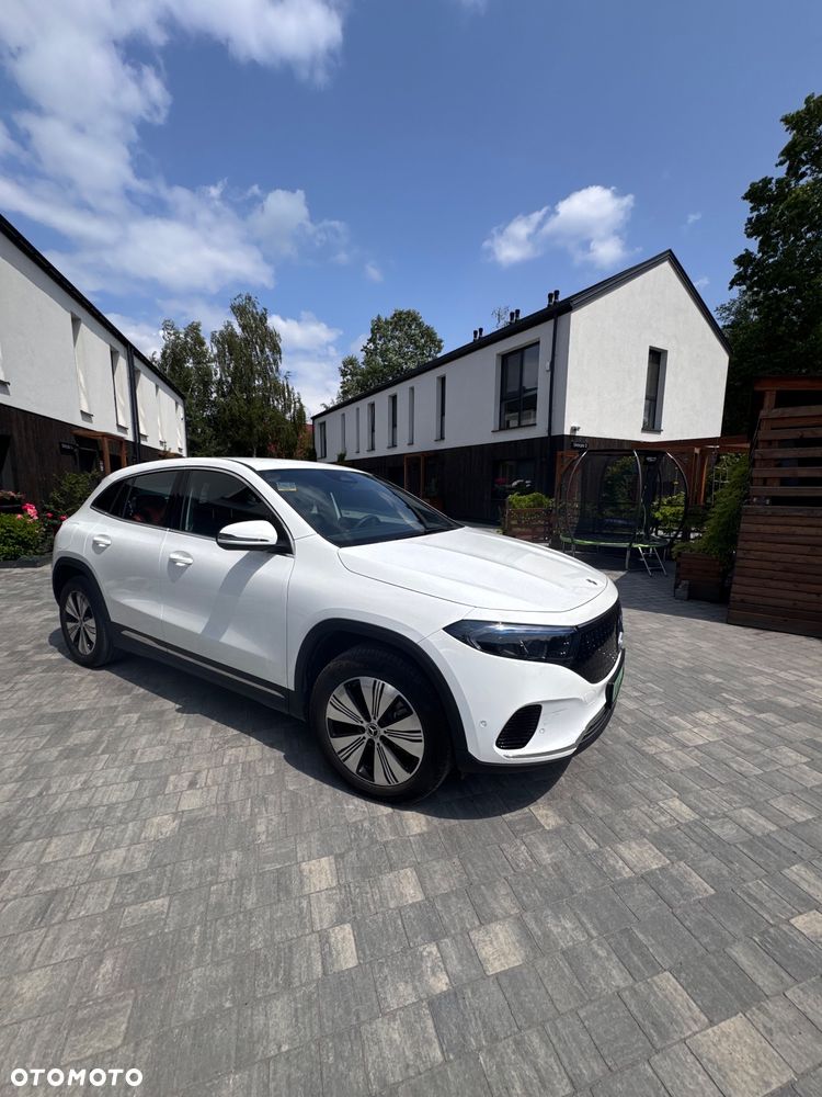 Mercedes-Benz EQA 250+ 70.5kWh Electric Art - 3