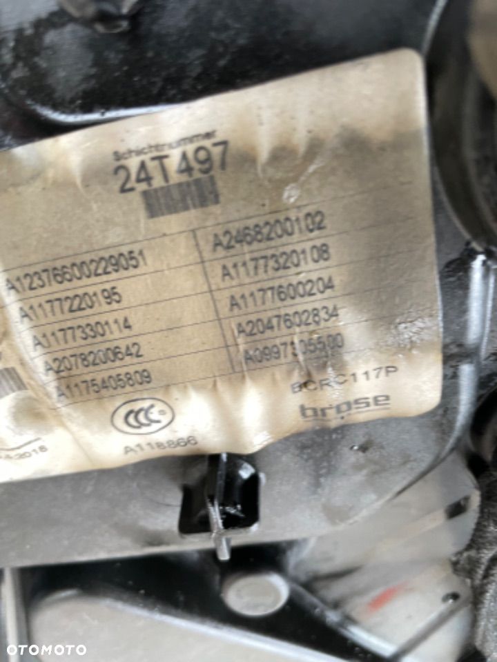 Mercedes CLA W117  drzwi lewe prawe tył zamek szyba listwa   LAKIER 787 - 6