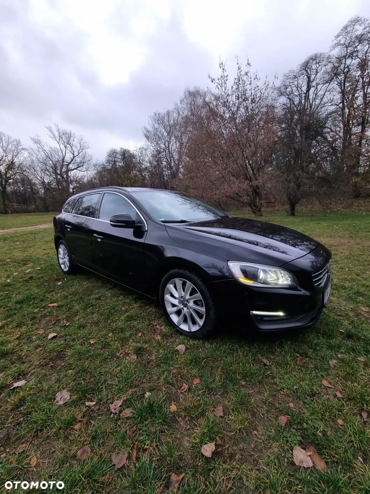 Volvo V60 D3 Geartronic Momentum - 1