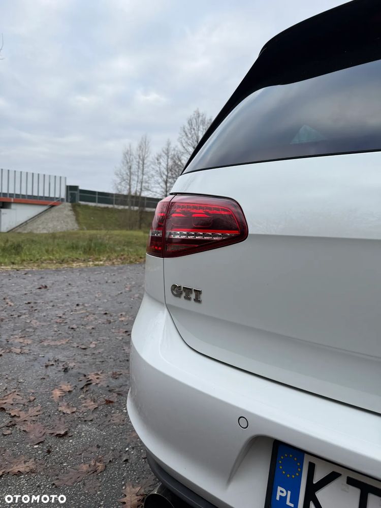 Volkswagen Golf GTI BlueMotion Technology - 16