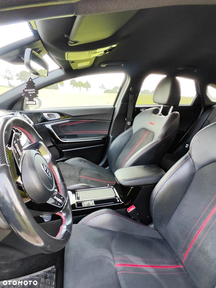 Kia ProCeed - 7