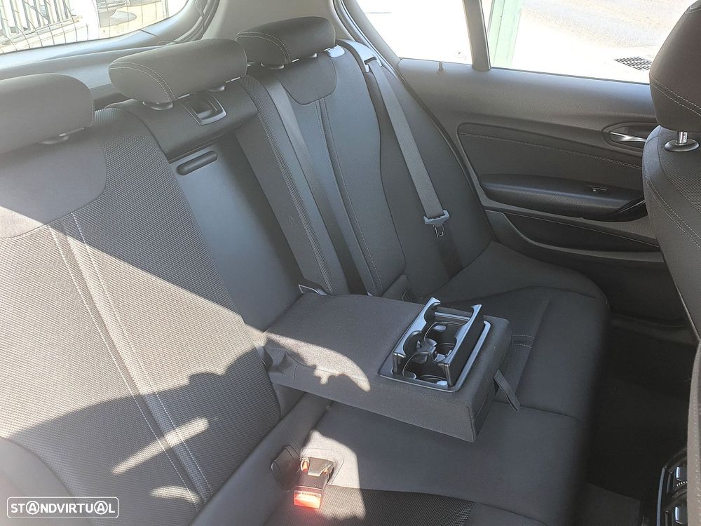 BMW 116 d EfficientDynamics Edition Sport Line - 32