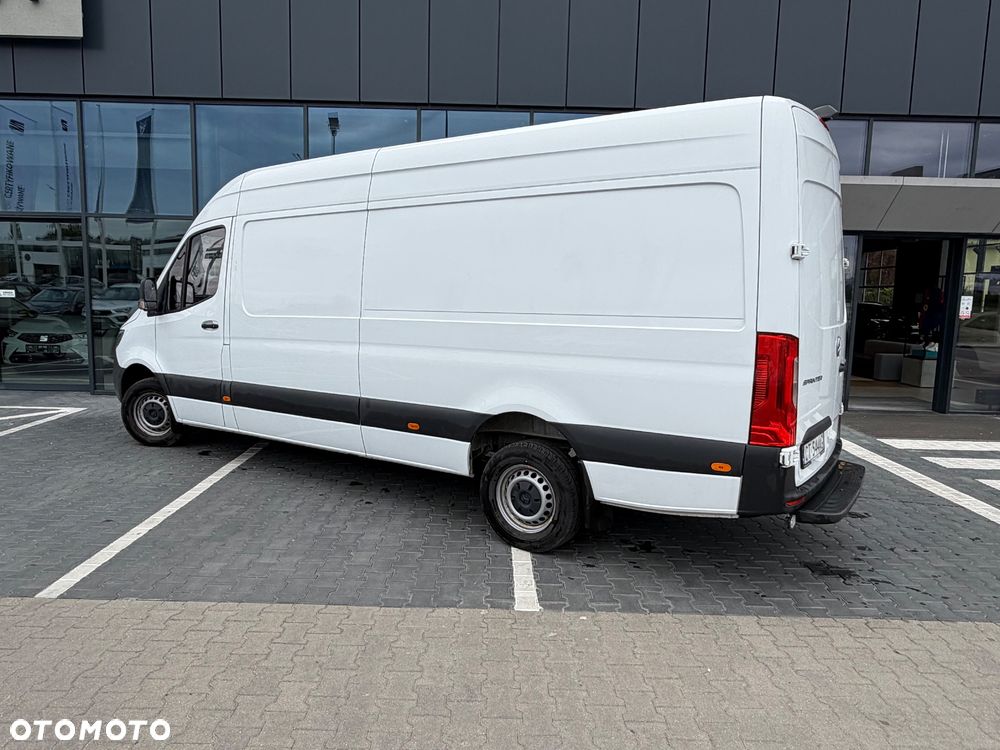 Mercedes-Benz Sprinter L4H2 - 23