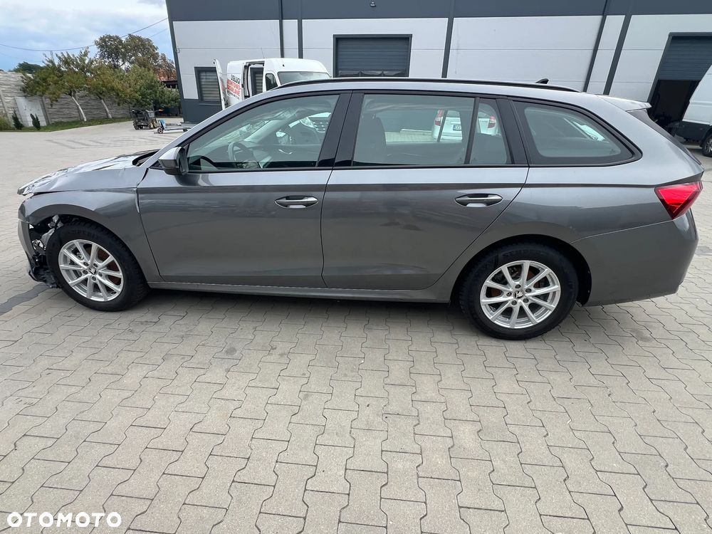 Skoda Octavia 1.5 TSI Selection - 6
