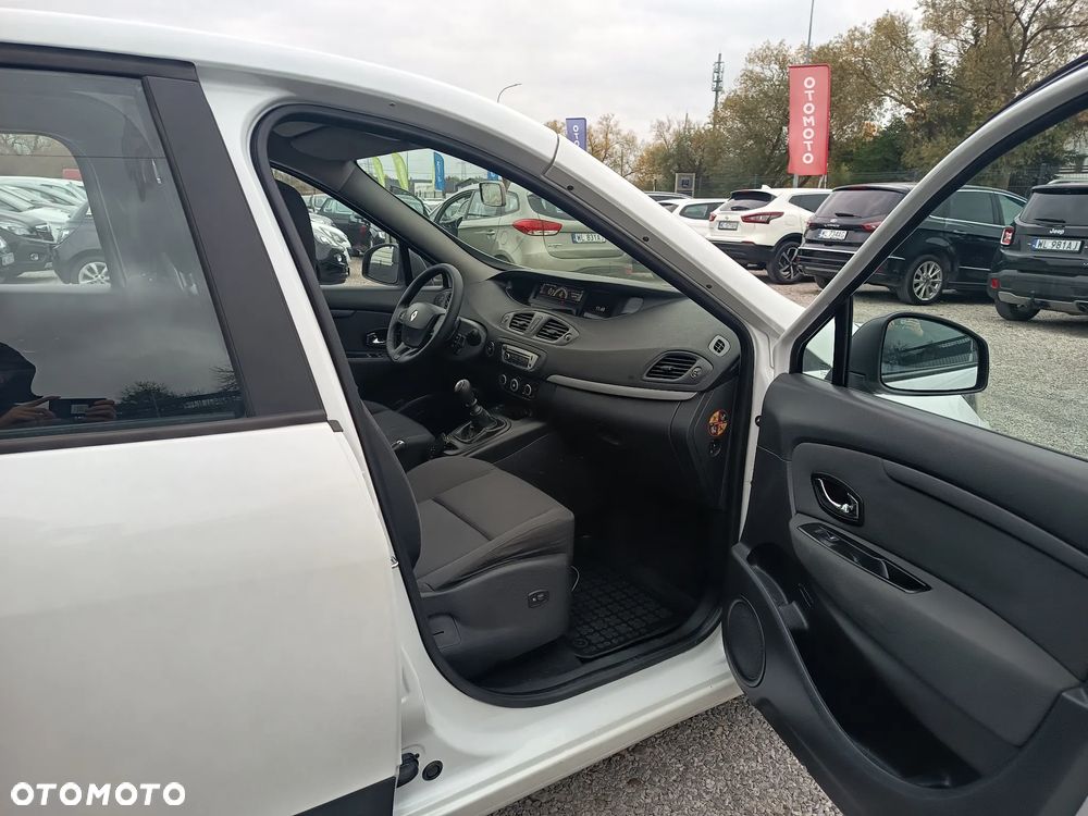 Renault Scenic 1.6 16V 110 TomTom Edition - 28