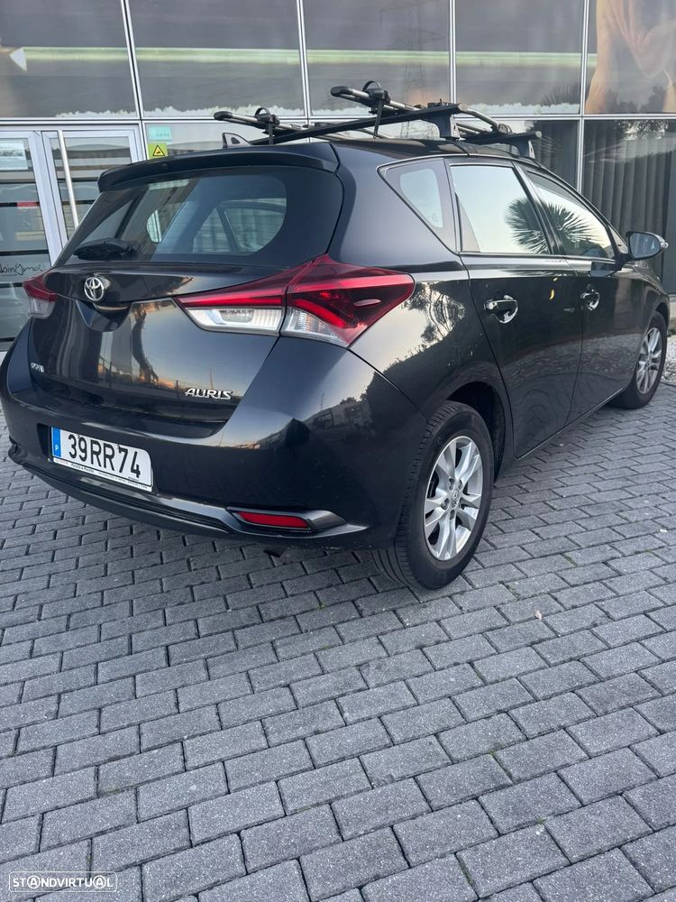 Toyota AURIS - 2