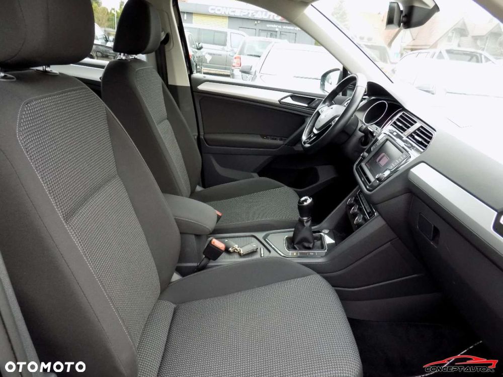 Volkswagen Tiguan - 23