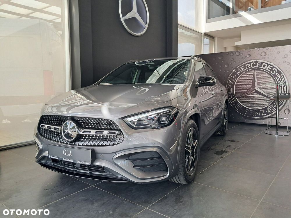 Mercedes-Benz GLA - 3