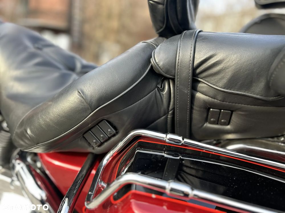 Harley-Davidson FLHTCU Ultra - 26