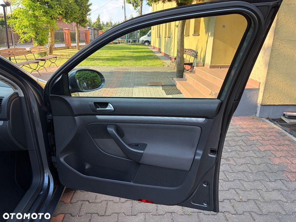 Volkswagen Jetta 1.6 Comfortline - 32