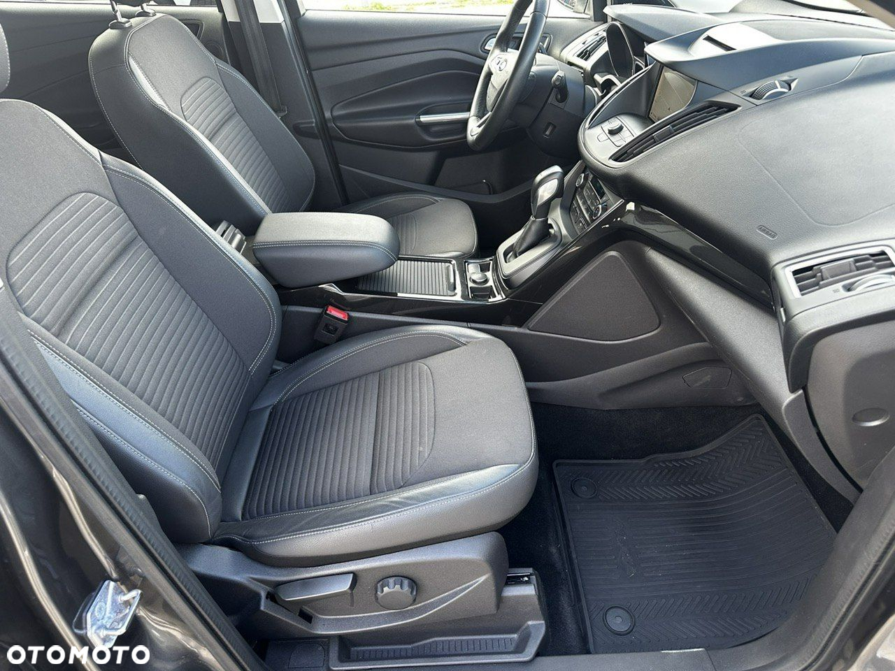 Ford Kuga 2.0 TDCi 4x4 Titanium - 17