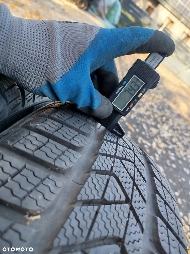 225/40R19 93H Pirelli Sottzero 3 2x99% bieżnika - 6