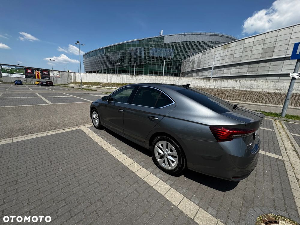 Skoda Octavia 2.0 TDI Selection DSG - 19