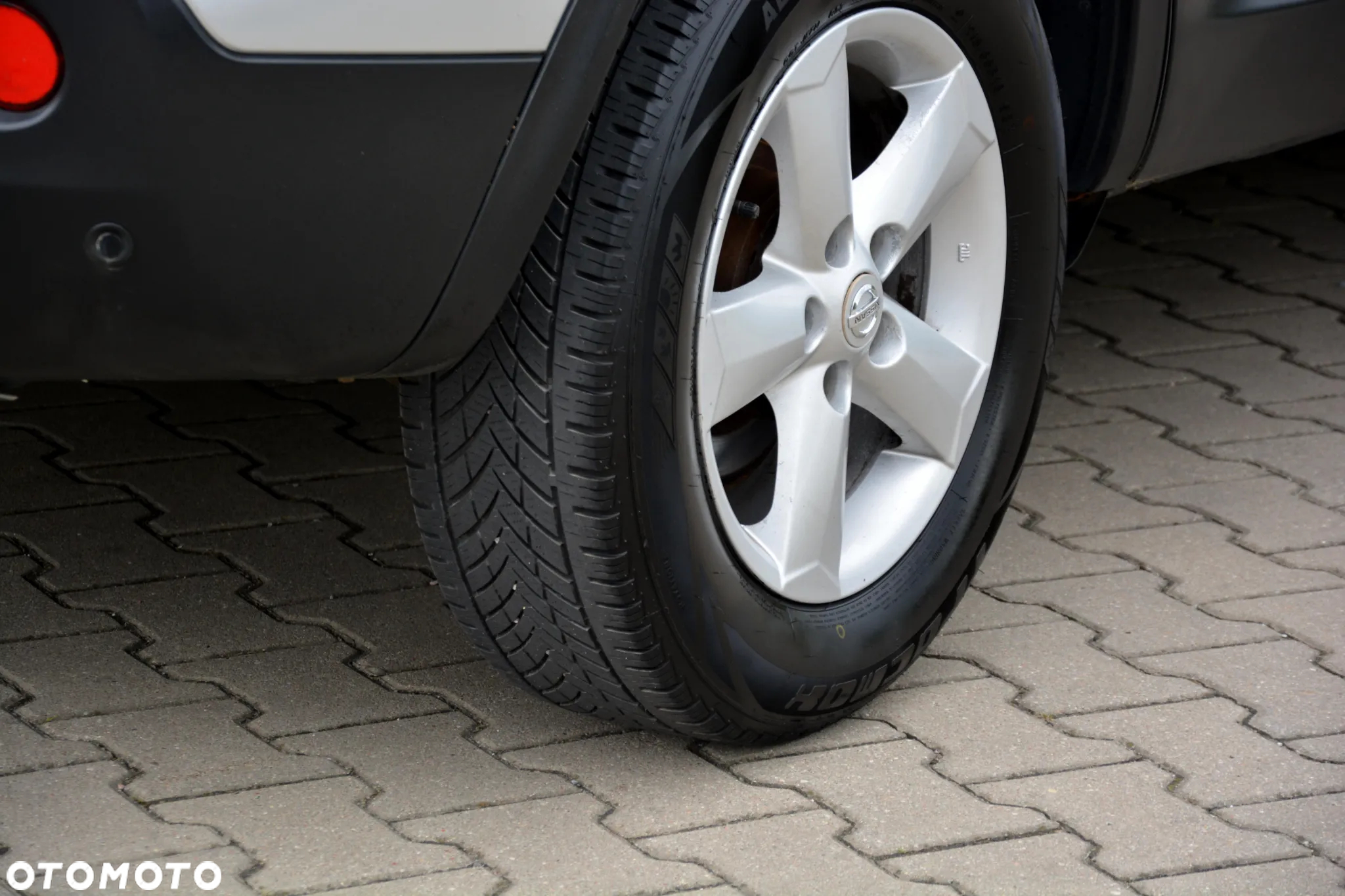 Nissan Qashqai 2.0 dCi Lounge - 21