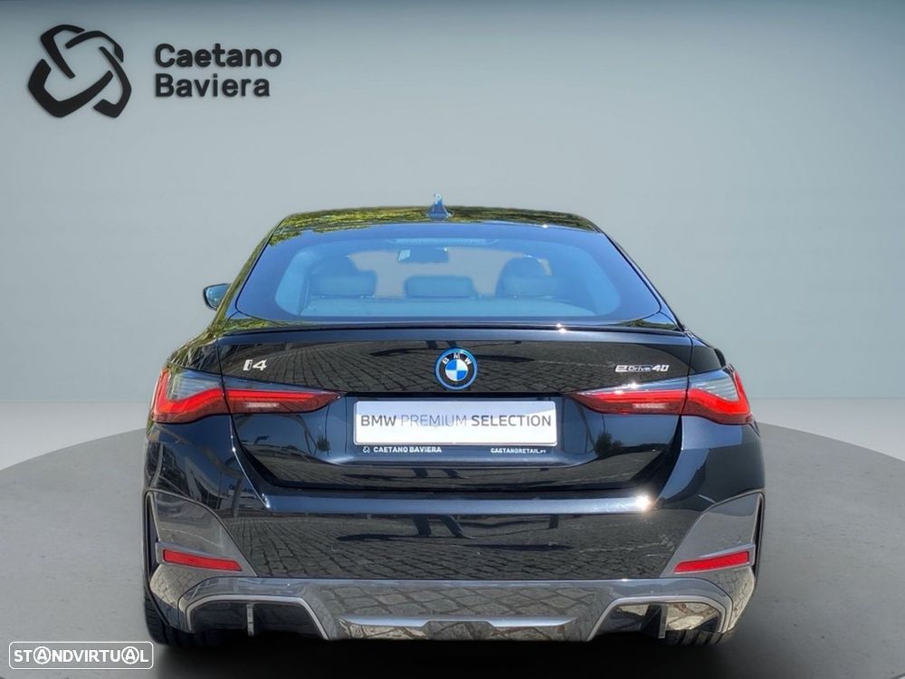 BMW i4 eDrive40 Pack Desportivo M - 23