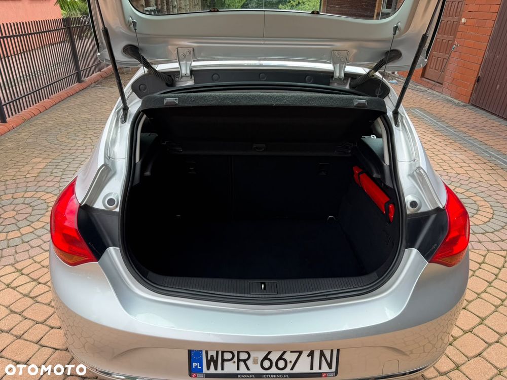 Opel Astra - 12