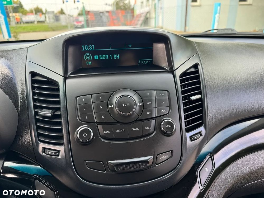 Chevrolet Orlando - 33