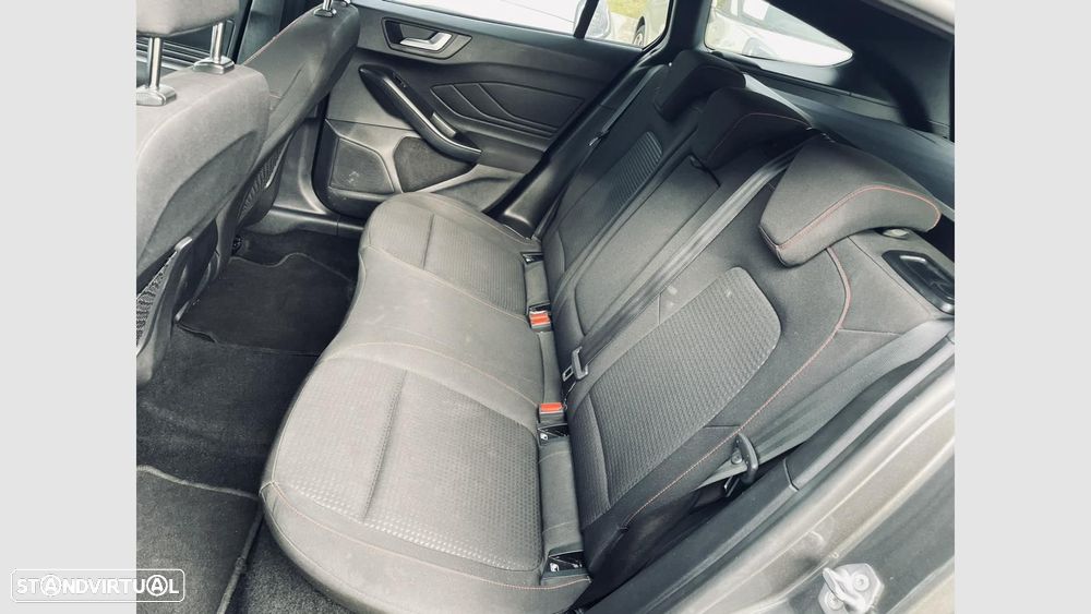 Ford Focus SW 1.0 EcoBoost MHEV ST-Line X - 11