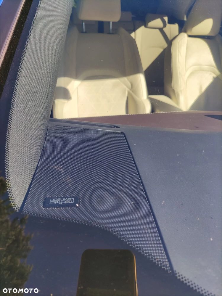 Lexus UX 250h GPF Omotenashi AWD - 9
