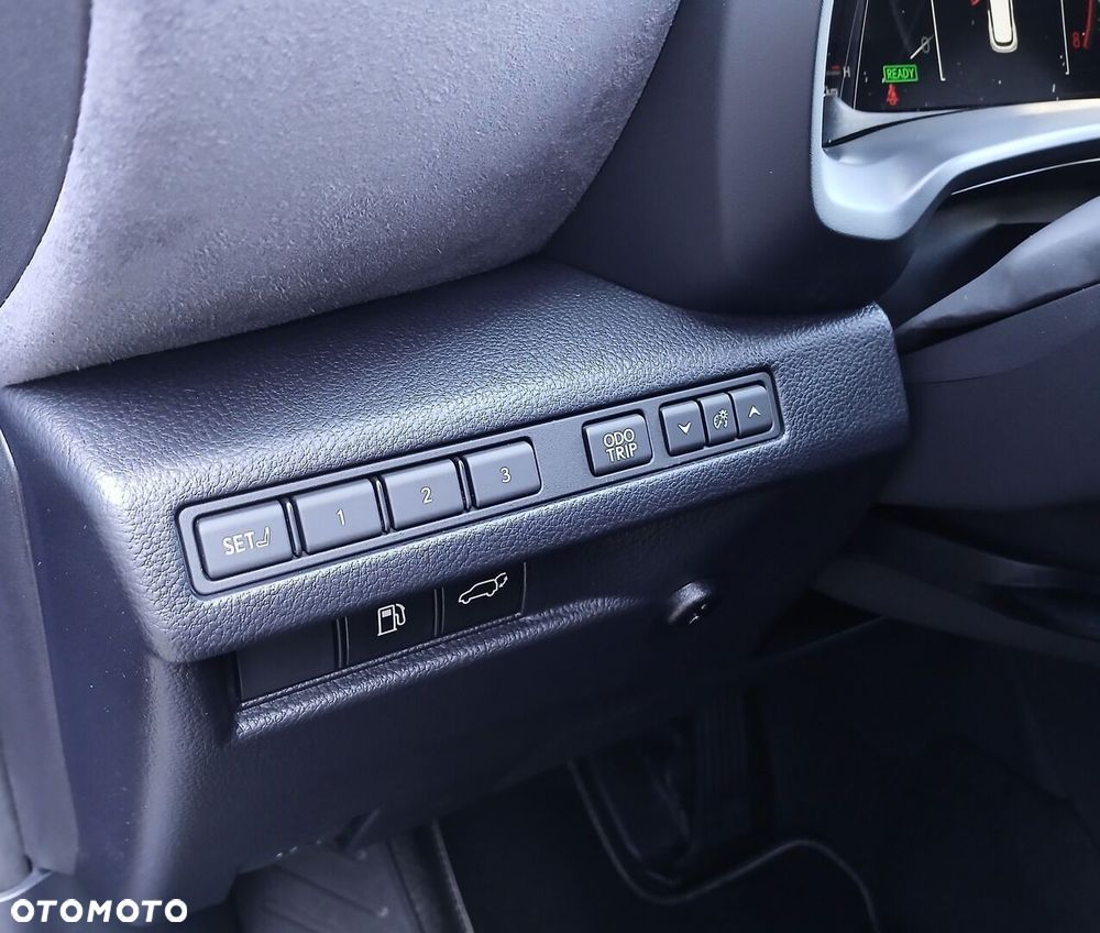 Lexus LBX 1.5 Hybrid Cool AWD - 22