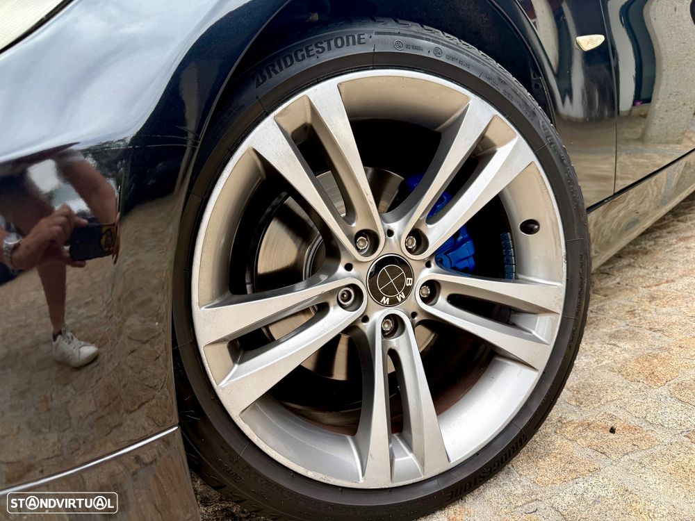 BMW 320 d Sport - 10