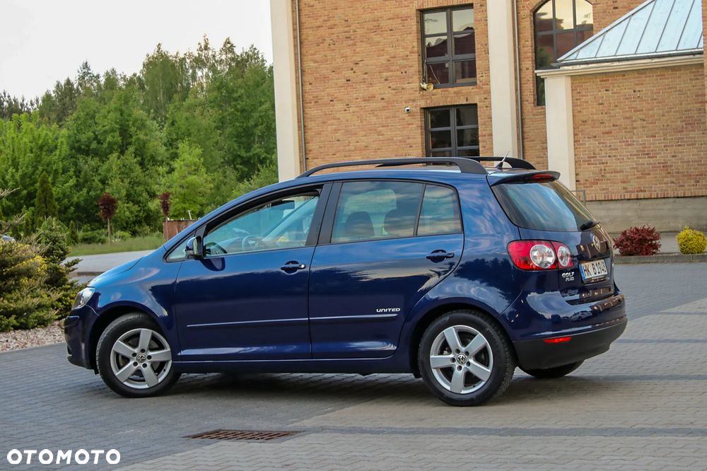 Volkswagen Golf Plus 2.0 TDI DPF United - 17