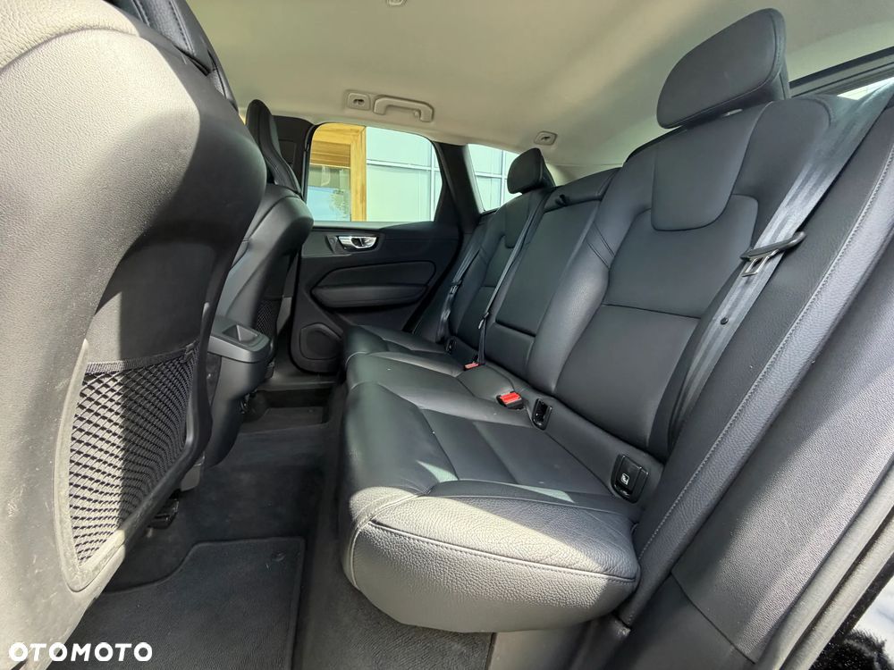 Volvo XC 60 B4 B Plus Bright - 18