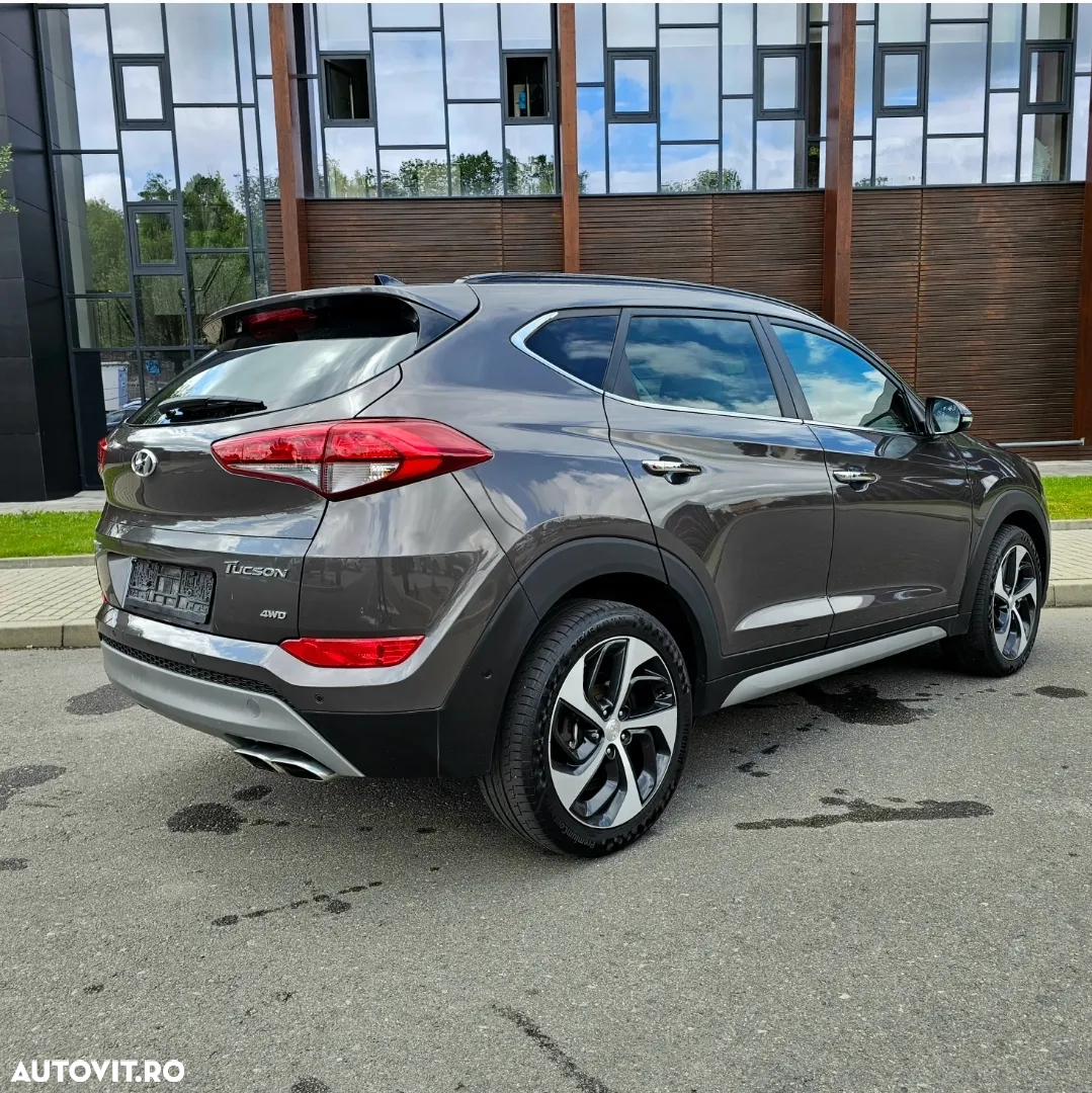Hyundai Tucson 2.0 CRDI 4WD 8AT Luxury - 6
