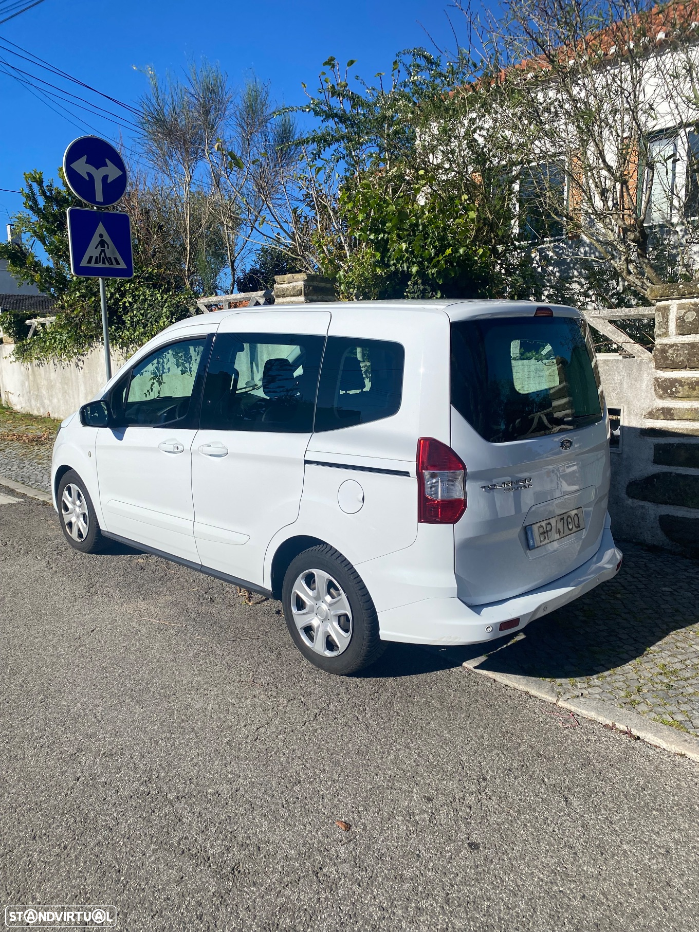 Ford Tourneo Courier 1.5 TDCi Ambiente - 3
