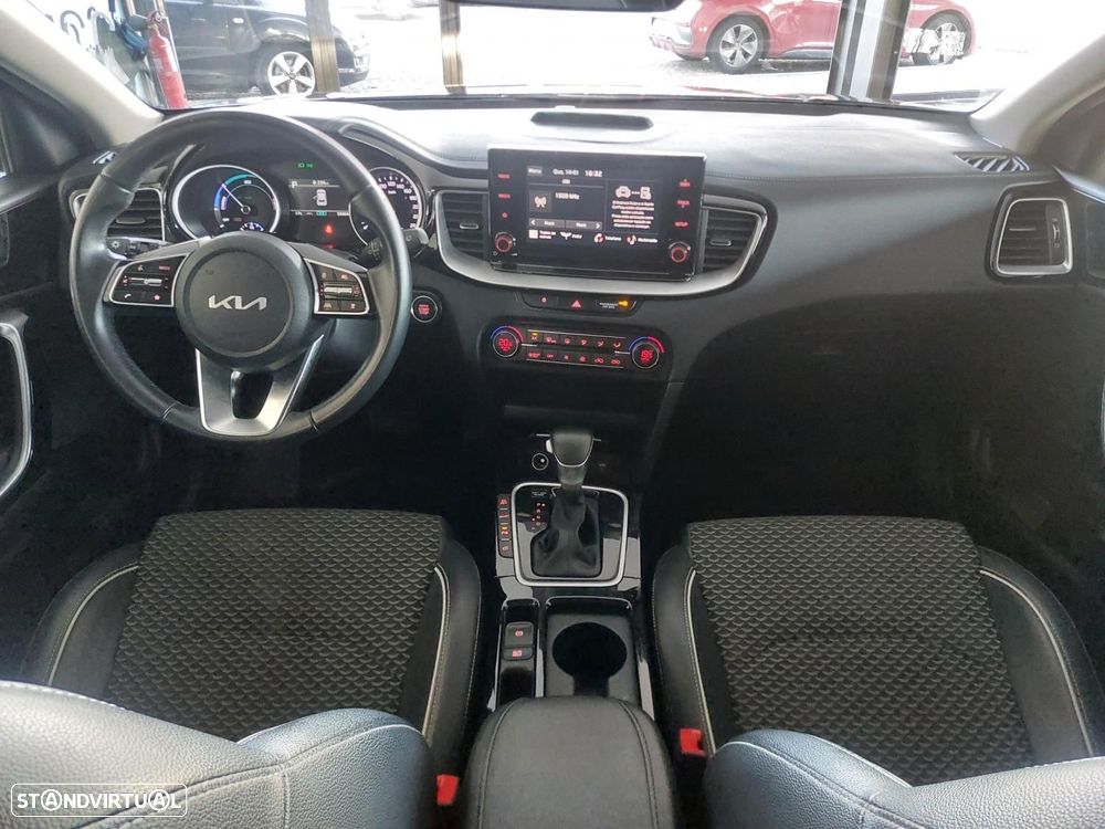 Kia XCeed 1.6 GDi PHEV Drive - 11