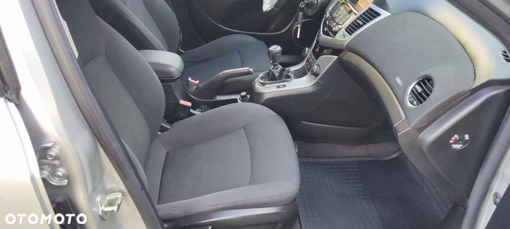 Chevrolet Cruze - 33