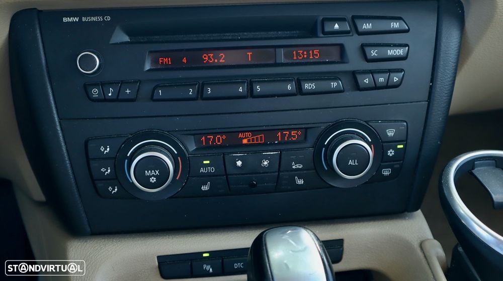 BMW X1 18 d sDrive Auto - 38