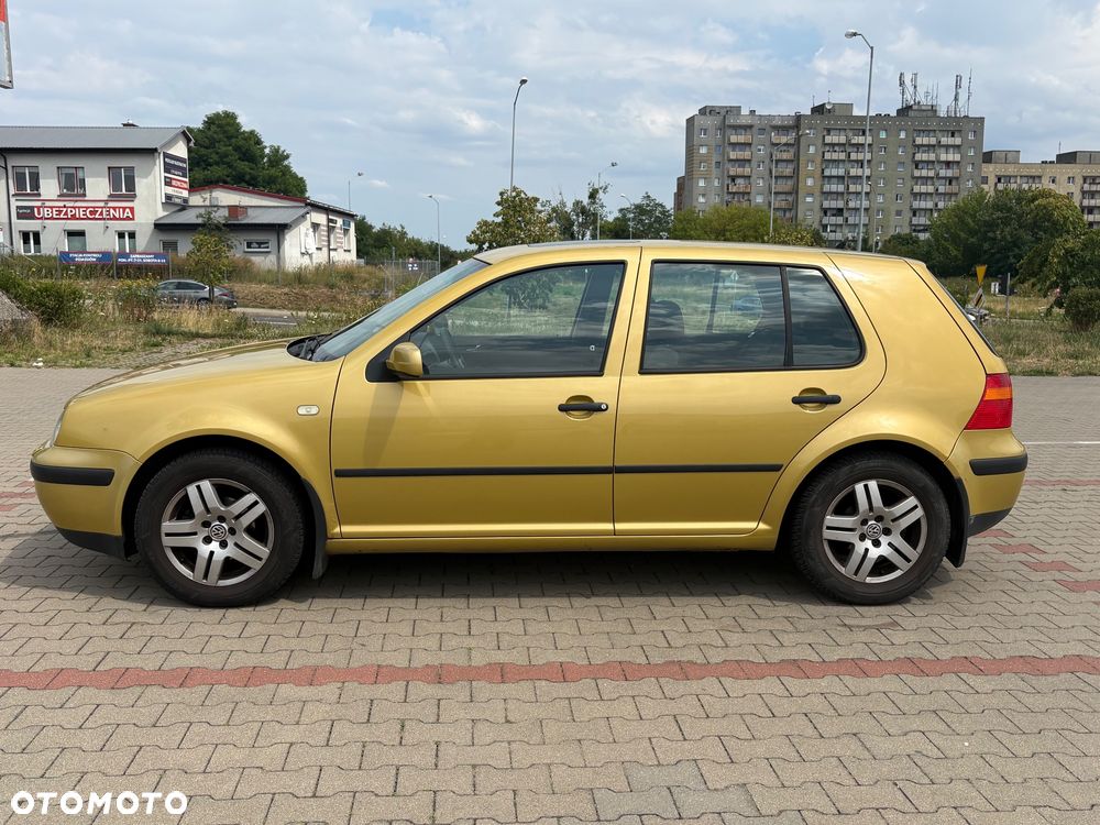 Volkswagen Golf - 3